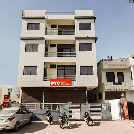 Oyo 67335 Hotel Madhuban Ajmer Dış mekan fotoğraf