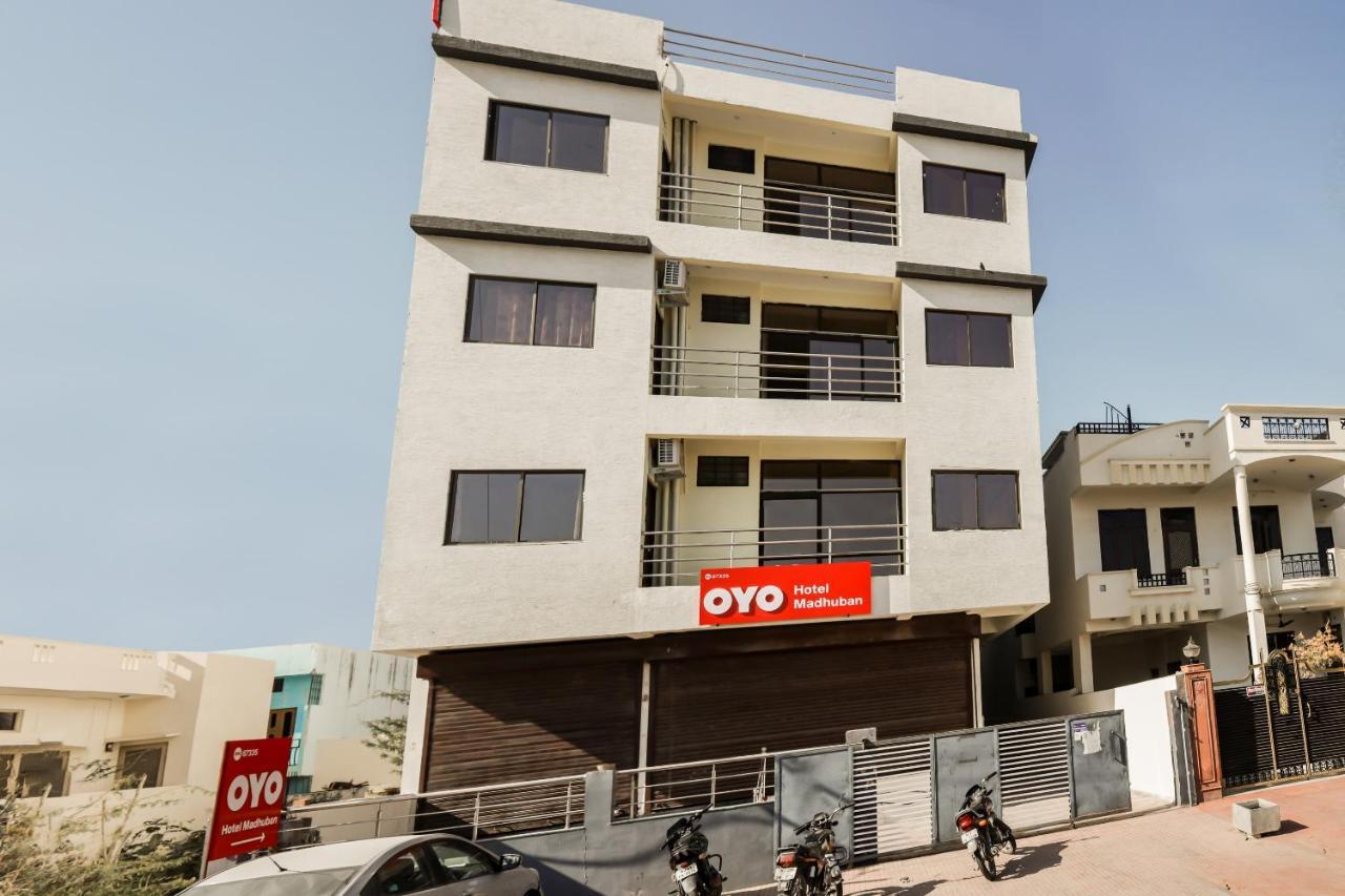 Oyo 67335 Hotel Madhuban Ajmer Dış mekan fotoğraf